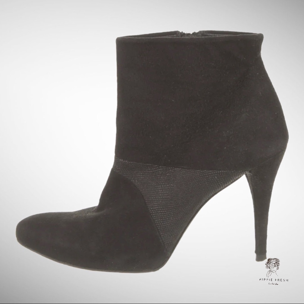 Stuart Weitzman Black Suede Stiletto Booties Size 9m